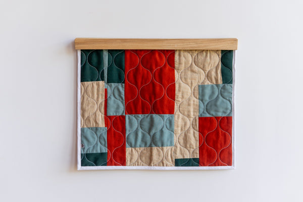 Wooden quilt hangers